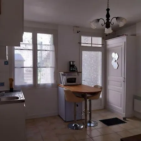 Cocon Calme, 2 Pieces Proche Bord De Loire Tatil Evi