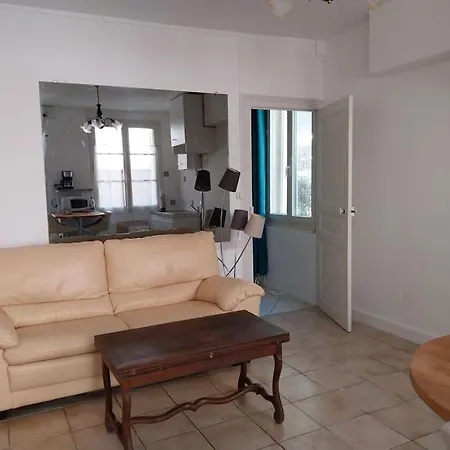 Cocon Calme, 2 Pieces Proche Bord De Loire *